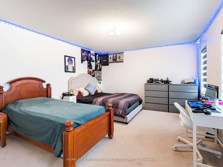 Photo 22 at 13 Wallaby Way, Wellington, Brampton