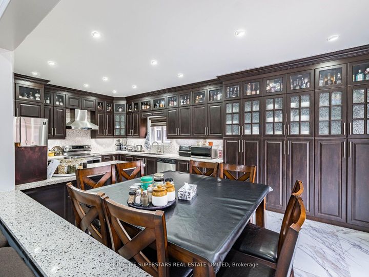 Photo 30 at 13 Wallaby Way, Wellington, Brampton