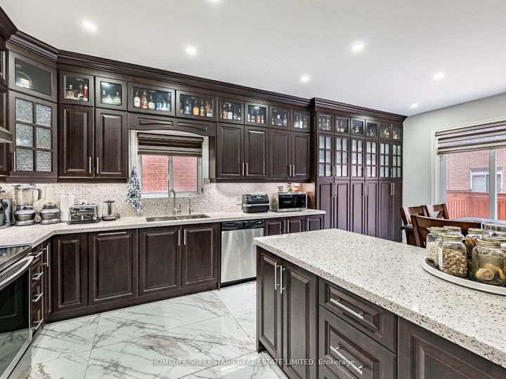 Photo 31 at 13 Wallaby Way, Wellington, Brampton