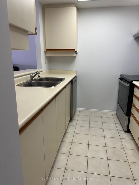 Photo 17 at 3312 - 7 CONCORDE Place, Don Mills, Toronto