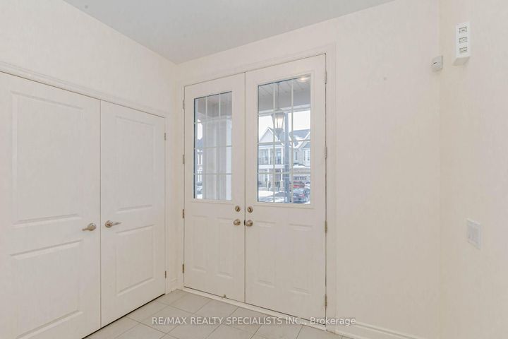 Photo 3 at 74 Clockwork Drive, Northwest Brampton, Brampton