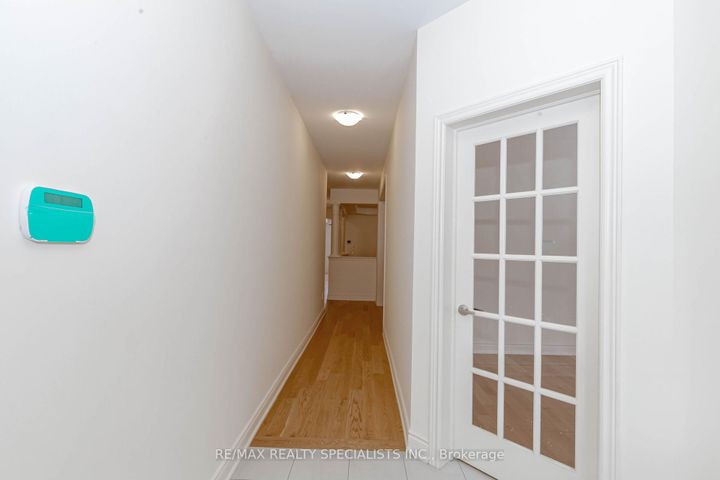 Photo 4 at 74 Clockwork Drive, Northwest Brampton, Brampton