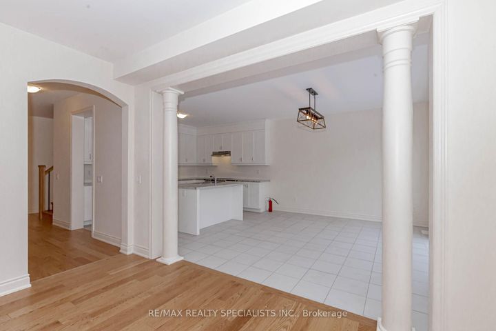 Photo 10 at 74 Clockwork Drive, Northwest Brampton, Brampton