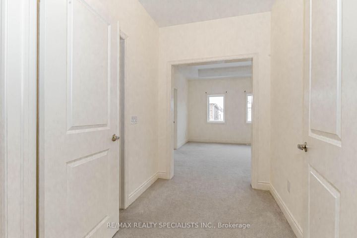 Photo 17 at 74 Clockwork Drive, Northwest Brampton, Brampton