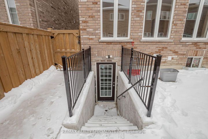 Photo 31 at 74 Clockwork Drive, Northwest Brampton, Brampton