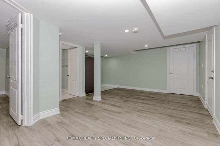 Photo 35 at 74 Clockwork Drive, Northwest Brampton, Brampton