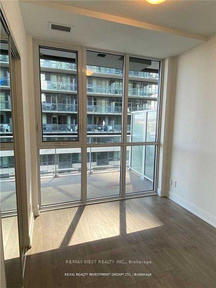 Photo 14 at 404 - 70 Annie Craig Drive, Mimico, Toronto