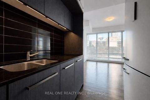 Photo 17 at 1107 - 8 The Esplanade Avenue, Waterfront Communities C8, Toronto