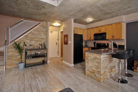 Photo 10 at 408 - 800 King Street W, Niagara, Toronto