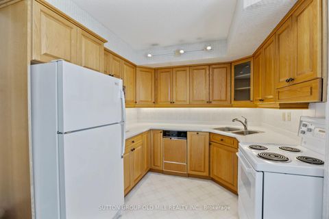 Photo 8 at PH2 - 284 Mill Road, Markland Wood, Toronto