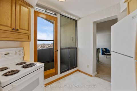 Photo 10 at PH2 - 284 Mill Road, Markland Wood, Toronto