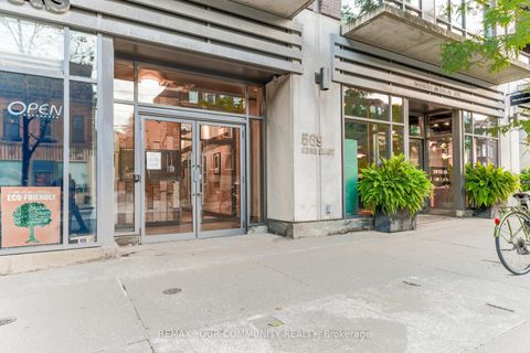 Photo 2 at 304 - 569 King Street E, Moss Park, Toronto