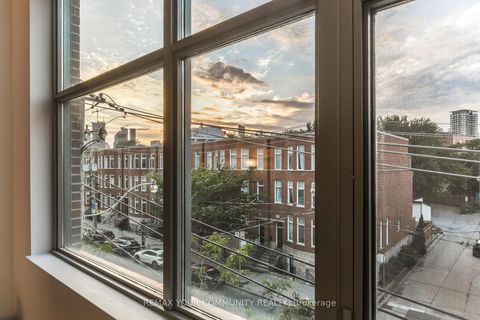 Photo 8 at 304 - 569 King Street E, Moss Park, Toronto