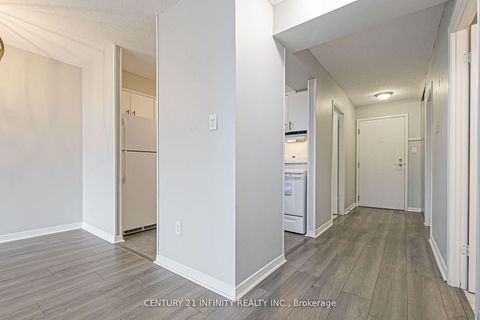 Photo 5 at 306 - 80 Athol Street E, Central, Oshawa