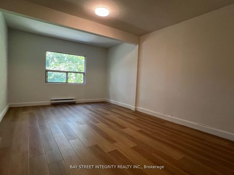 Photo 3 at 204 Greenfield Avenue, Willowdale East, Toronto