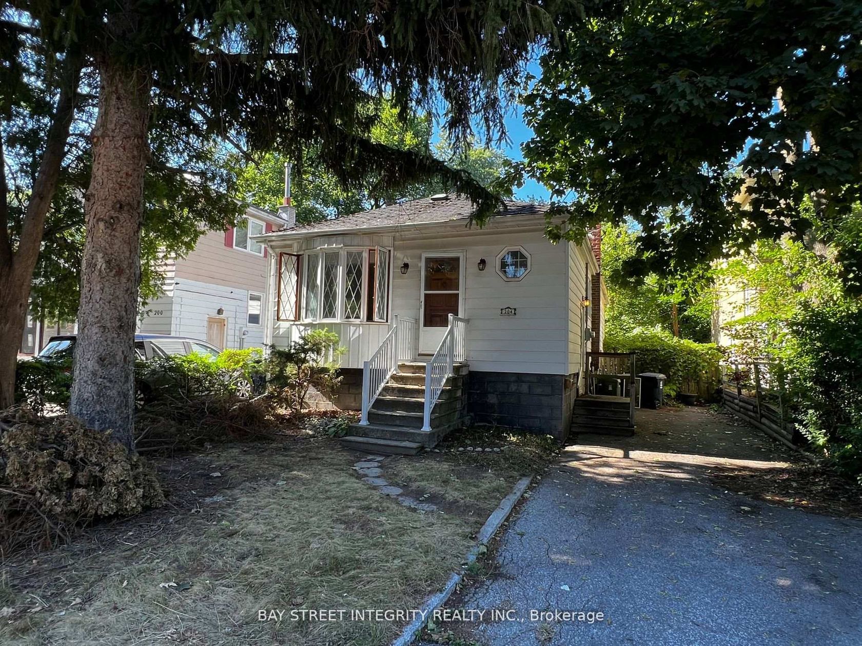 204 Greenfield Avenue, Willowdale East, Toronto 