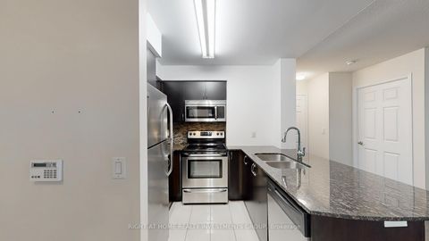 Photo 6 at 207 - 73 King William Crescent, Langstaff, Richmond Hill