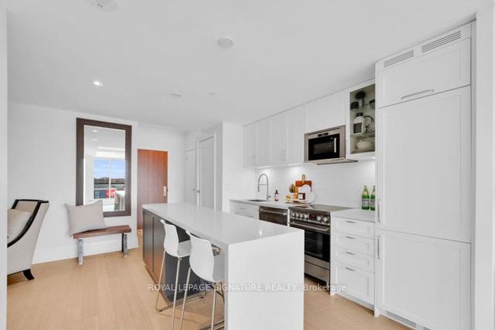 Photo 5 at 408 - 25 Malcolm Road, Leaside, Toronto