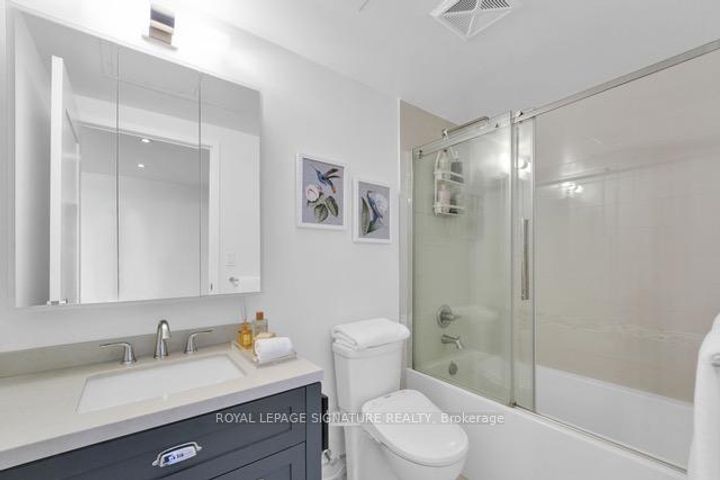 Photo 7 at 408 - 25 Malcolm Road, Leaside, Toronto