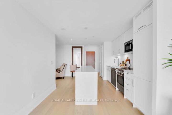 Photo 15 at 408 - 25 Malcolm Road, Leaside, Toronto