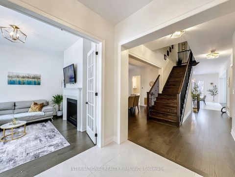 Photo 11 at 150 Cannes Avenue, Vellore Village, Vaughan