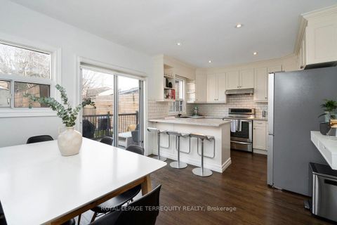 Photo 9 at 261 Blackthorn Avenue, Pellam Park, Toronto
