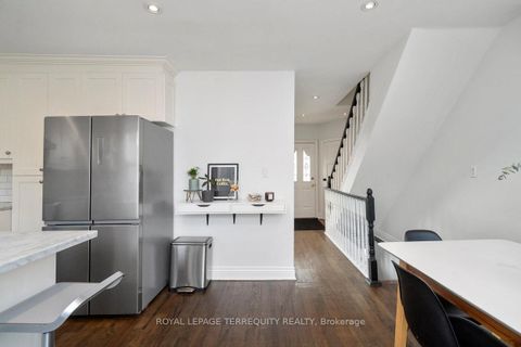 Photo 12 at 261 Blackthorn Avenue, Pellam Park, Toronto