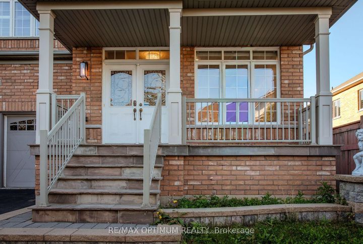 Photo 2 at 150 Lloyd Sanderson Drive, Credit Valley, Brampton