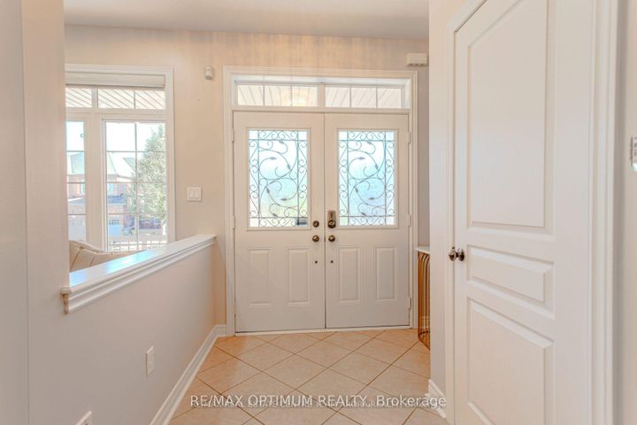 Photo 3 at 150 Lloyd Sanderson Drive, Credit Valley, Brampton