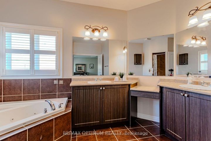 Photo 24 at 150 Lloyd Sanderson Drive, Credit Valley, Brampton