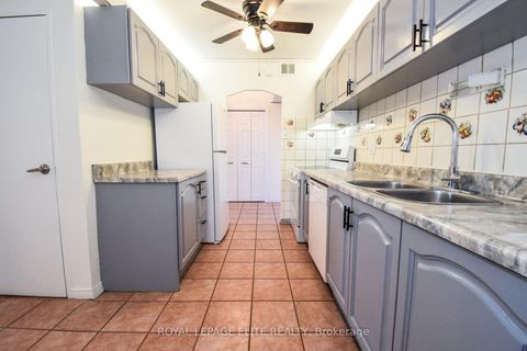 Photo 9 at 302 - 362 THE EAST MALL W, City Centre West, Toronto