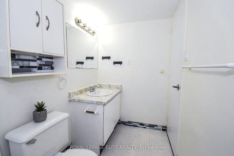 Photo 15 at 302 - 362 THE EAST MALL W, City Centre West, Toronto