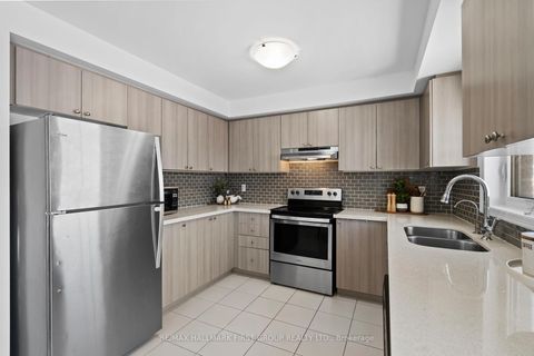 Photo 13 at 2609 Deputy Minister Path, Windfields, Oshawa