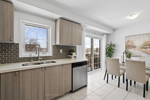 Photo 14 at 2609 Deputy Minister Path, Windfields, Oshawa