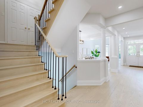 Photo 7 at 47 Medoc Place, Patterson, Vaughan