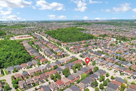 Photo 23 at 47 Medoc Place, Patterson, Vaughan