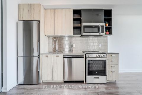 Photo 14 at 808 - 10 De Boers Drive, York University Heights, Toronto