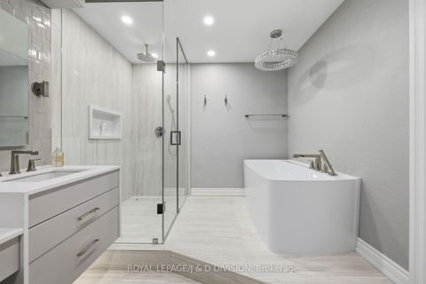 Photo 16 at 401 - 55 Delisle Avenue, St. Clair, Toronto