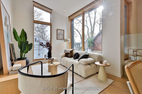 Photo 2 at PH 2 - 225 Brunswick Avenue, University, Toronto