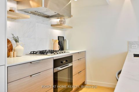 Photo 10 at PH 2 - 225 Brunswick Avenue, University, Toronto