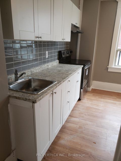 Photo 5 at 123 Barton Avenue, Annex, Toronto