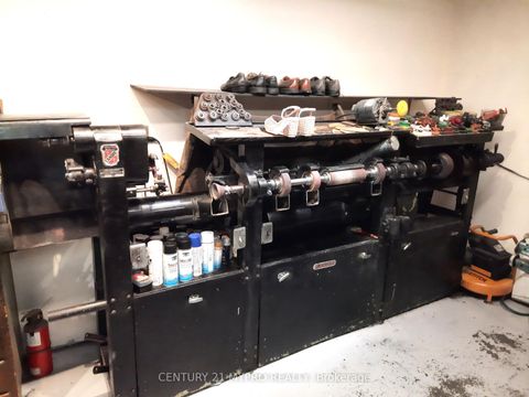 Photo 4 at HSC 107 - 700 University Avenue, Chinatown, Toronto