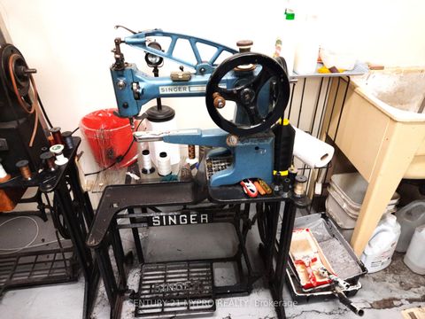 Photo 8 at HSC 107 - 700 University Avenue, Chinatown, Toronto