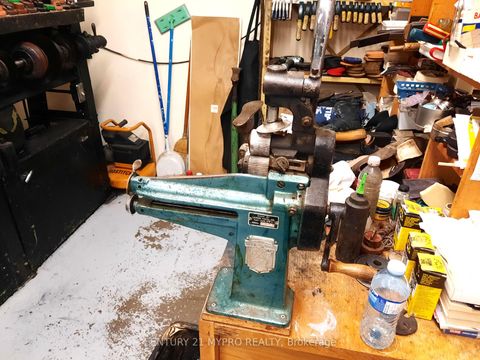 Photo 9 at HSC 107 - 700 University Avenue, Chinatown, Toronto