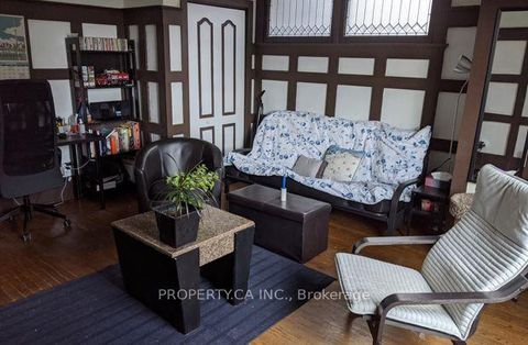 Photo 9 at 4 Glenhurst Avenue, Oakwood Village, Toronto