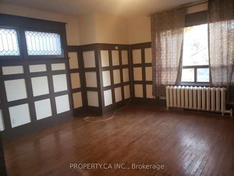 Photo 10 at 4 Glenhurst Avenue, Oakwood Village, Toronto