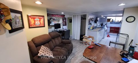 Photo 21 at 4 Glenhurst Avenue, Oakwood Village, Toronto