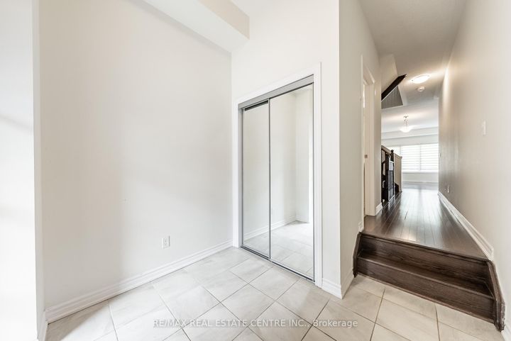 Photo 4 at 391 Athabasca Common, JM Joshua Meadows, Oakville