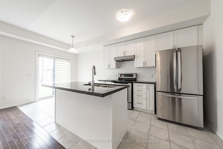 Photo 5 at 391 Athabasca Common, JM Joshua Meadows, Oakville