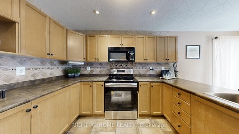 Photo 7 at 204 Proclamation Drive, Shore, Barrie